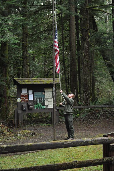 File:Carbon River Ranger Station - lowering flag.jpg