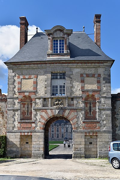 File:Chateau-de-Fleury-en-Bière-DSC 0100.jpg