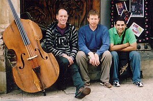 Lintas Perbatasan Trio (l r: Rob Thorsen, Jason Robinson, Paquito Villa)