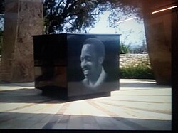 Chris Hani Monument 4.jpg