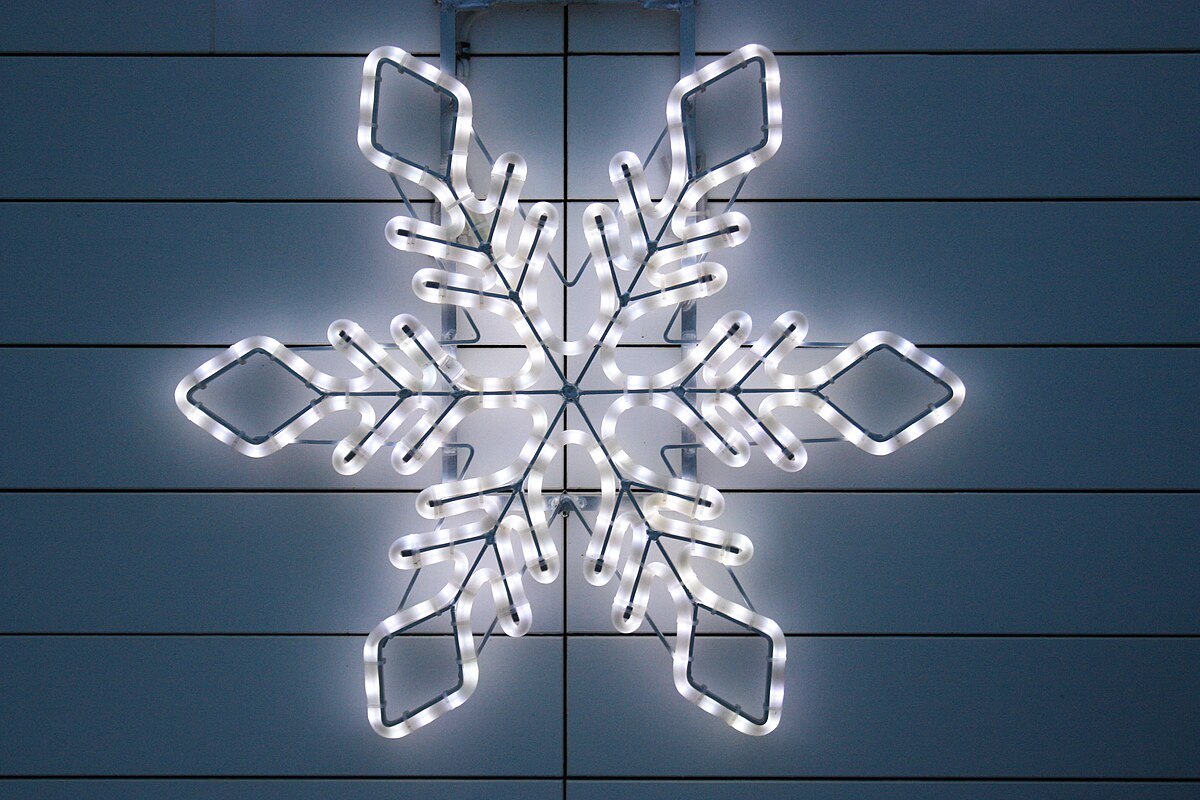 File:Christmas light in form of a star.jpg