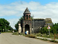 کلیسای داخل روستا
