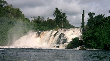 Lobé waterfalls