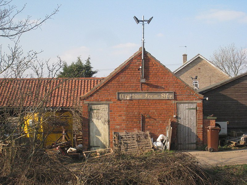 File:Cleatham Farm Shop - geograph.org.uk - 2321558.jpg