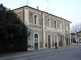 Gare de Copparo (2) .JPG
