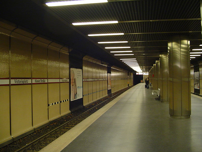 File:D-stadtbahn-viktoriapl.jpg