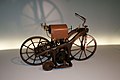 האופנוע של דיימלר משנת 1895 הנחשב לראשון בעולם