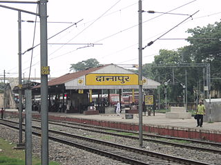 <span class="mw-page-title-main">Danapur railway station</span> Railway station in Bihar
