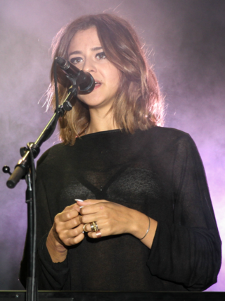 <span class="mw-page-title-main">Dillon (singer)</span> Brazilian singer, songwriter and pianist