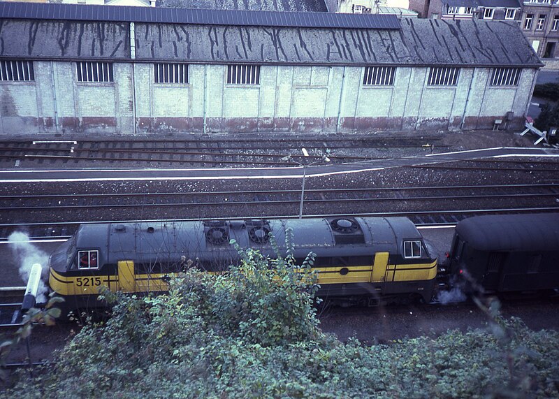 File:Dinant station nov 1984 03.jpg