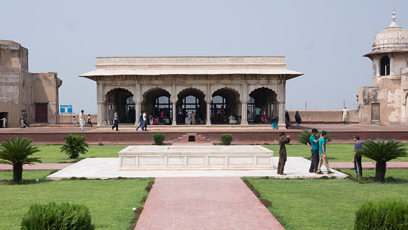 File:Diwan e Khas - Hall of Special Audience.jpg