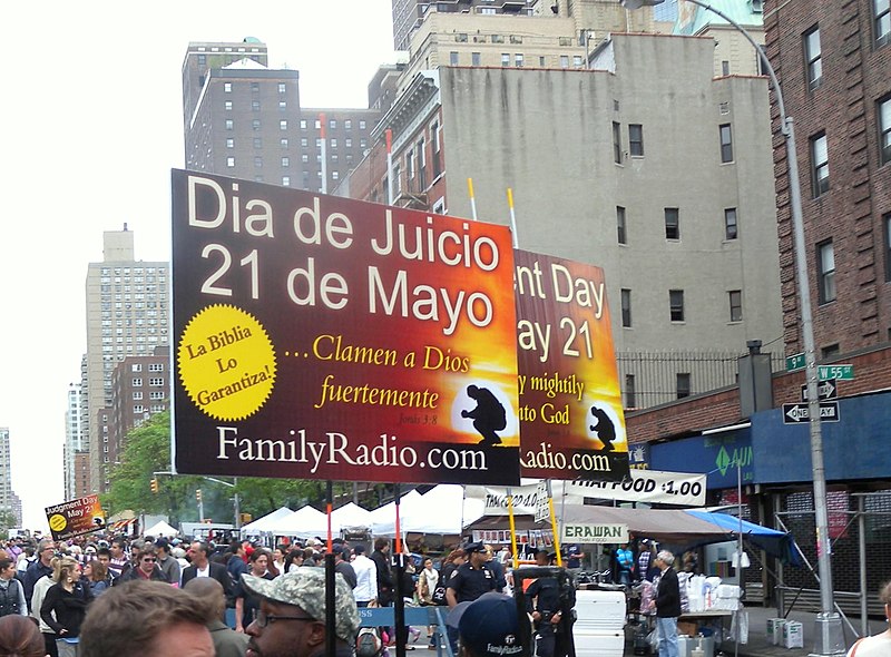 File:Doomsday 21 de Mayo 9th Av 55 St jeh.jpg