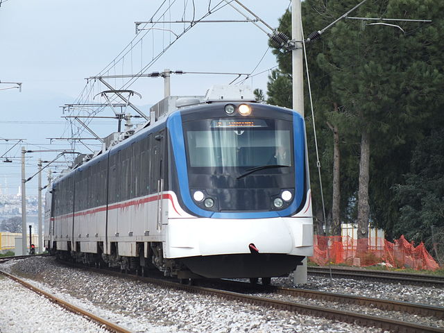 Southbound train #30085 at Ulukent.