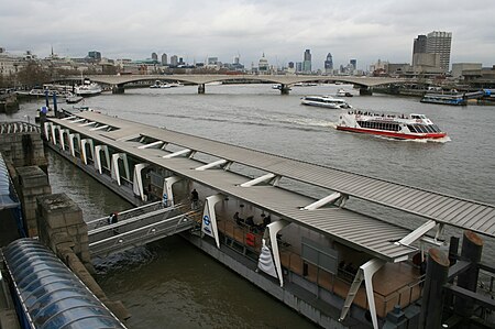 Embankment pier 3