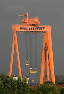 File:EmdenNordseewerkeBockkran_retouched.jpg