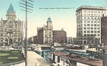 Ficheru:Erie_Canal,_Packet_Dock,_Syracuse,_NY.jpg