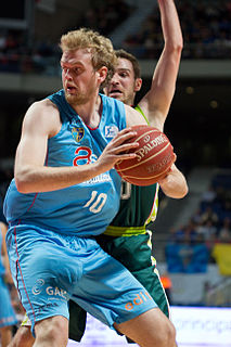 <span class="mw-page-title-main">Daniel Clark (basketball)</span> British basketball player