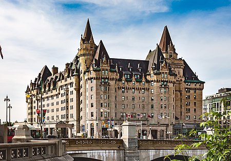 Fairmont Chateau Laurier (36191173260) (cropped)