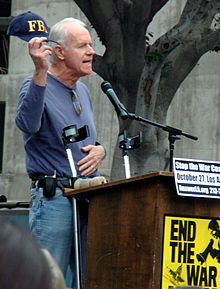 Farrell auf einer Anti-Kriegs-Demonstration 2007