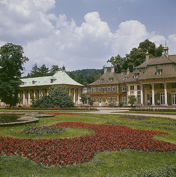 File:Fotothek df ld 0003135 001a Gärten - Parks ^ Schloßgärten - Palaisgärten ^ Schlö.jpg