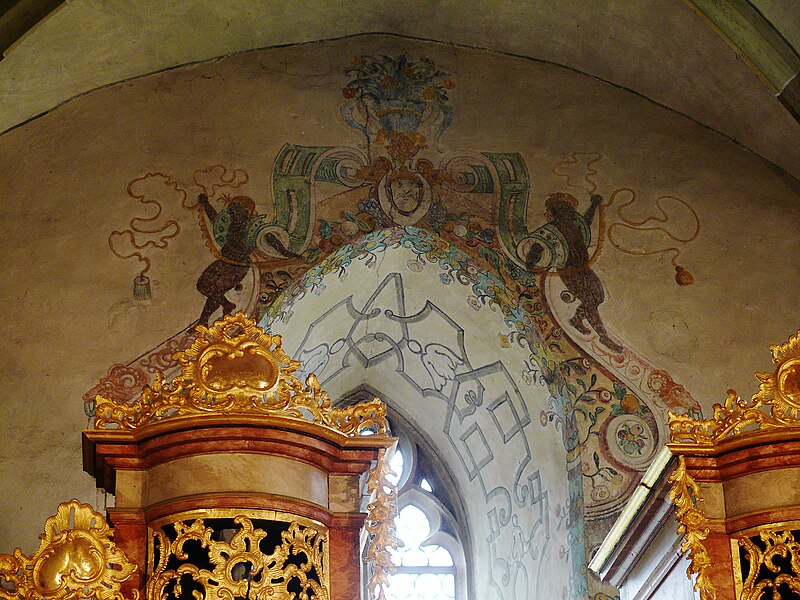 File:Freiberg a.N. - Beihingen - Amanduskirche - Chorraum - Blick über Orgel zum Ostfenster.jpg