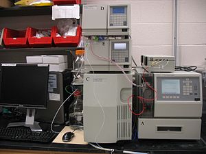 A typical GPC instrument including: A. Autosampler, B. Column, C. Pump, D. RI detector, E. UV-vis detector GPC instrument.jpg