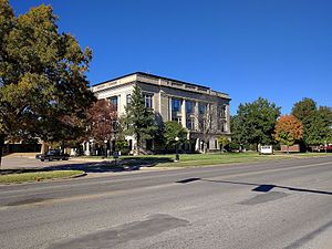 Garvin County Courthouse