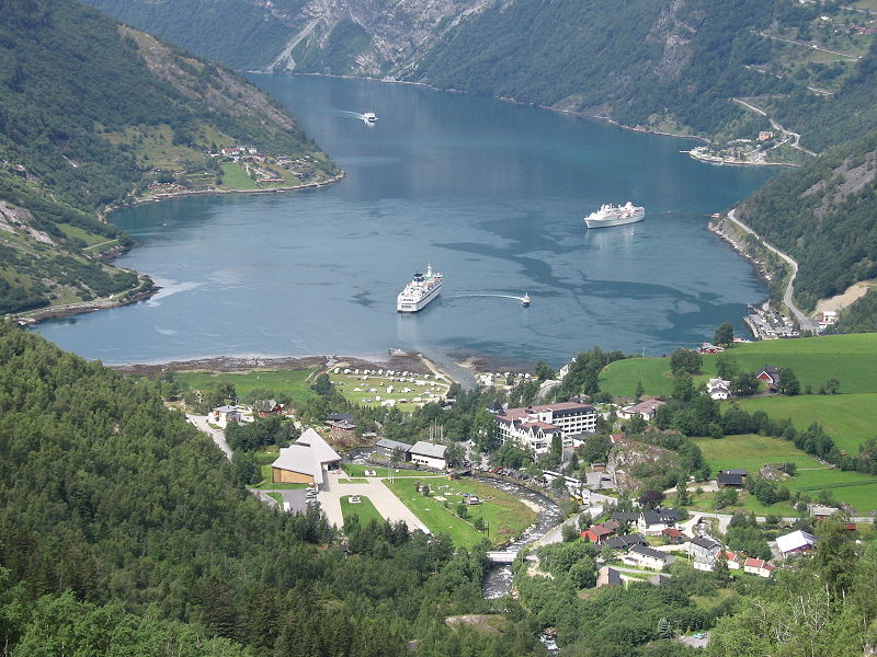 File:Geiranger fjord.jpg