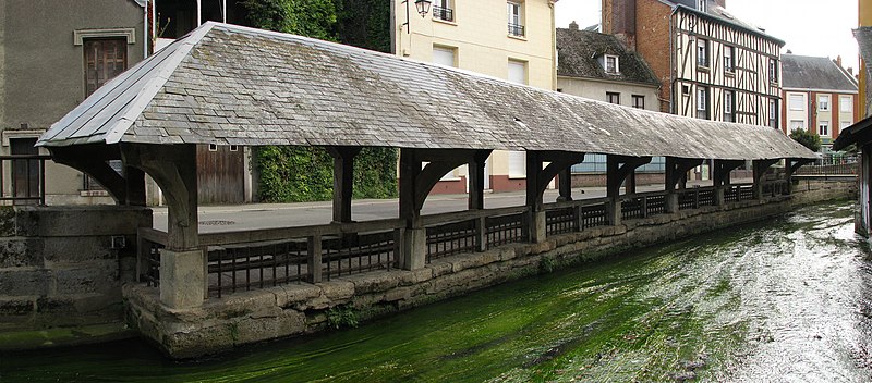 File:Gisors - Lavoir.jpg