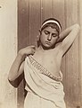 M 0313 recto. Bambino vestito alla greca. / Boy dressed in Greek garb. Cm 16,8x22.