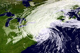 Hurricane Gloria approaching New England on September 27,1985. Gloria 1985-09-27 1550Z.jpg