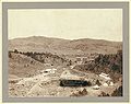 Wi-wi-la-kah-ta canon. Old hotel, new bath house, Hotel Minnekahta and Battle Mt. in background (1889, LC-DIG-ppmsc-02583)