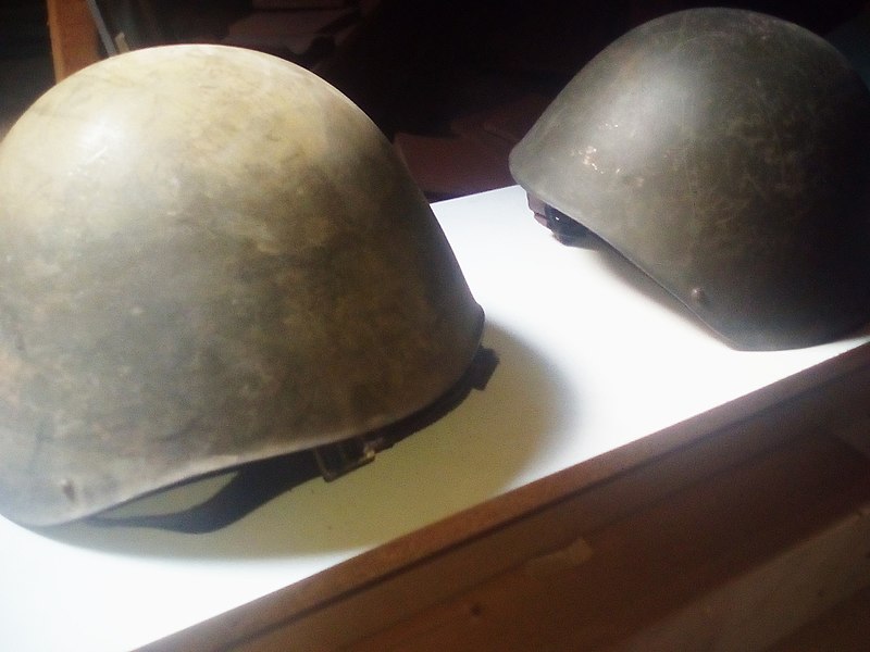 File:Greek Army Helmets of WW II.jpg