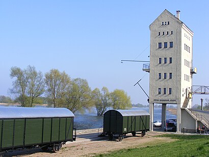 So kommt man zu Verladeturm Groß-neuendorf mit den Öffentlichen - Mehr zum Ort Hier