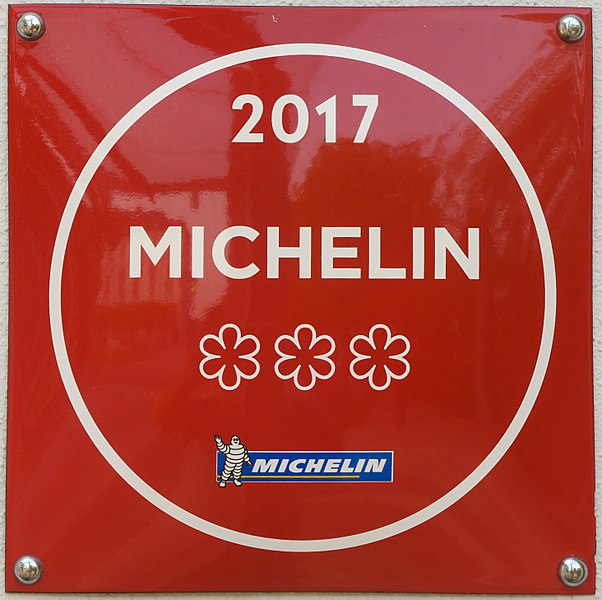 File:Guide Michelin trois étoiles.jpg
