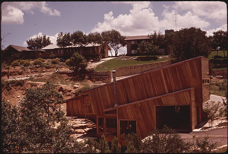 File:HOUSES AT LAKEWAY DEVELOPMENT ON LAKE TRAVIS - NARA - 544448.jpg