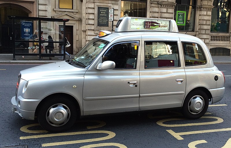 File:Hackney Carriage Black Cab Digital Advertising TaxiTop Eyetease.jpg