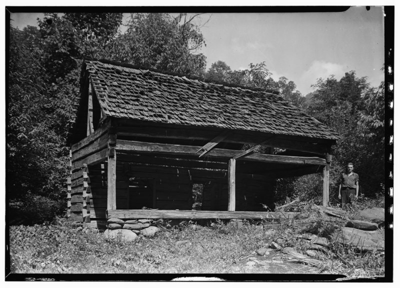File:Historic American Buildings Survey, Edouard Exline, Photographer August 6, 1935 BARN WEST ELEVATION (FRONT). - Ephraim Bales Place, Roaring Fork Trail, Gatlinburg, Sevier County HABS TENN,78-GAT.V,1-7.tif