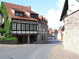 Historischer Ortskern Niederlauer - panoramio.jpg