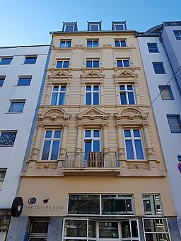 Hohenstaufenring 19