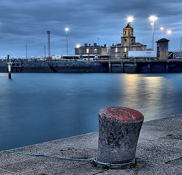 File:Holyhead Harbour Office.jpg