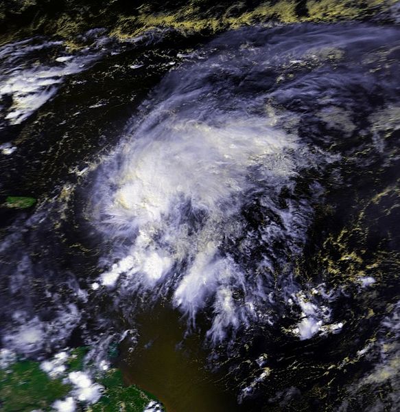 File:Hurricane Klaus 05 oct 1990 1738Z.jpg