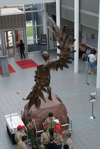 File:Icarus rear in Entryway NMUSAF 26Sep09 (14577215666).jpg