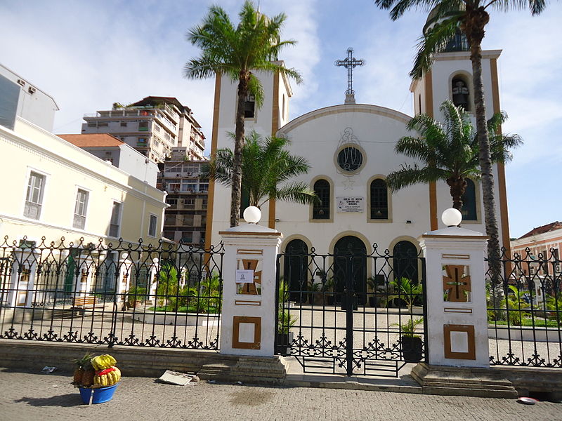 Igreja Nossa Senhora dos Remedios Luanda.JPG