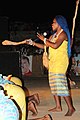 Jeunes femmes exécutant une dans traditionnelle du Bénin 15