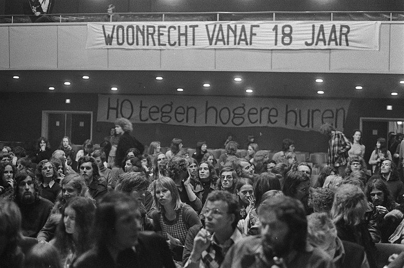 File:Jongerenhuisvesting demonstratie bijeenkomst in Marcante overzicht bijeenkomst , Bestanddeelnr 927-1557.jpg