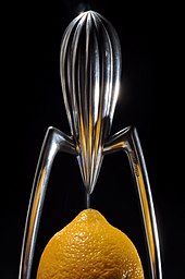 Philippe Starck's Juicy Salif squeezer (1990) Juicy Salif - 78365.jpg