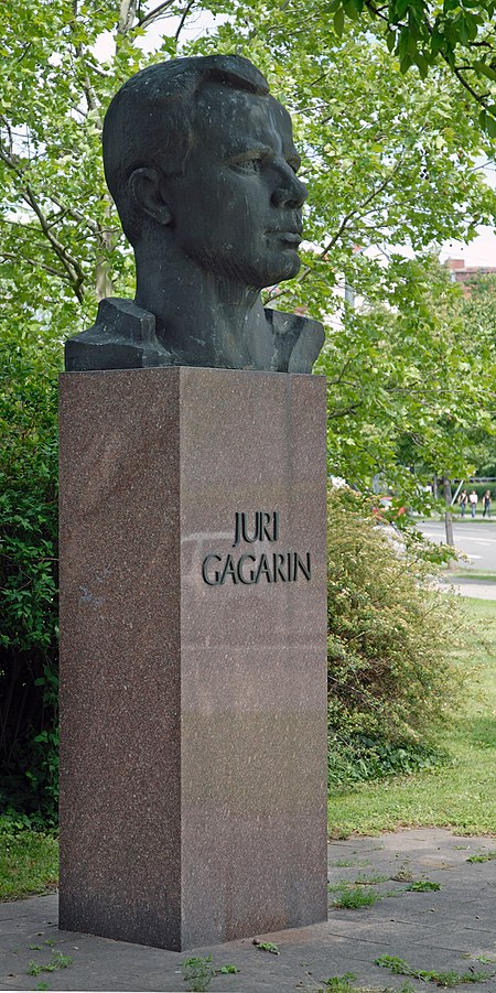 Juri Gagarin memorial Erfurt 1 (aka)