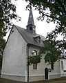 Kirche mit Kirchhof, Kriegerdenkmal für die Gefallenen des Ersten Weltkrieges und Einfriedung, weiterhin mit benachbartem Friedhof und verbindender Allee