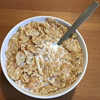 Kellogg's Special K Original – Toasted Rice Cereal, with milk.jpg
